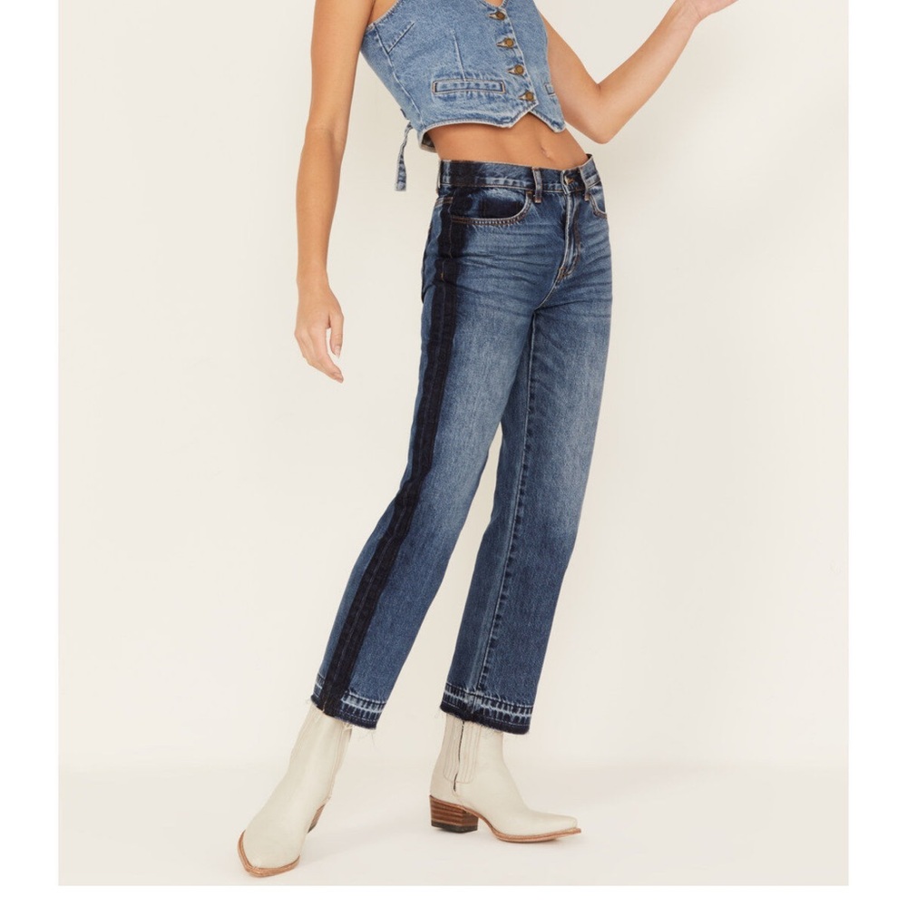 Ceros Womens Medium Wash High Rise Dark Wash Side Seam Straight Jeans